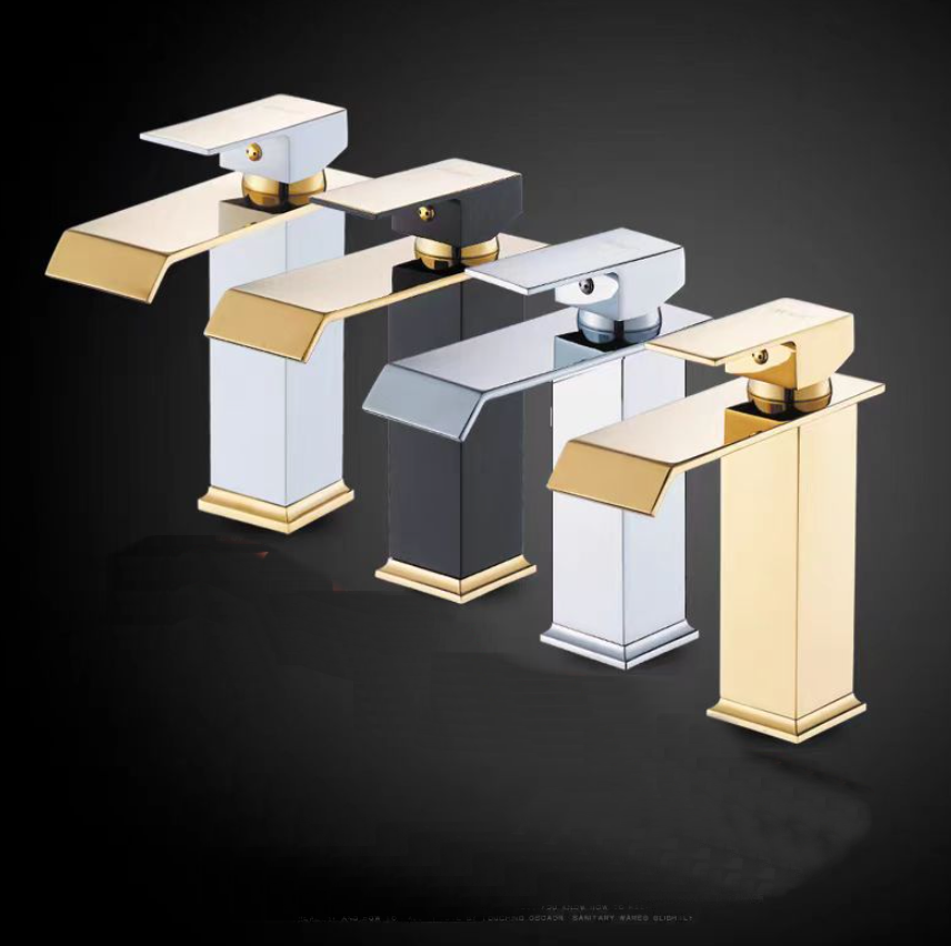 Смеситель для ванной комнаты с – обзор и цена Home Bathroom With Two Toilets
